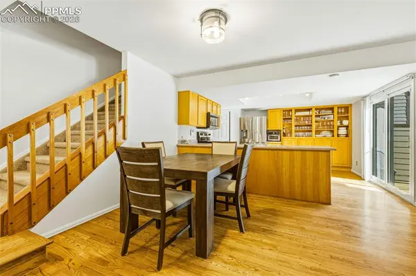 108 Cobblestone DR, Colorado Springs, CO 80906