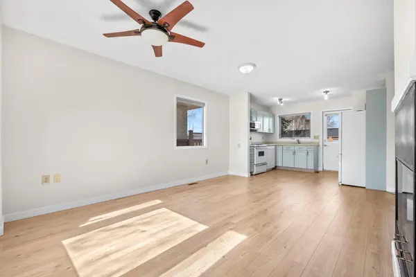 2640 Dovely CT SE, Calgary, AB T2B3G6