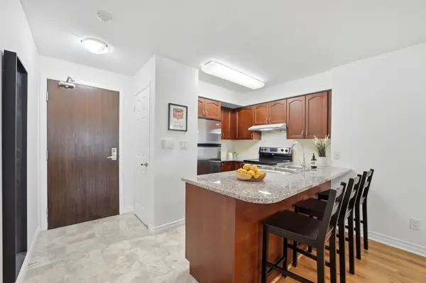 35 Hollywood AVE #1616, Toronto C14, ON M2N 0A9