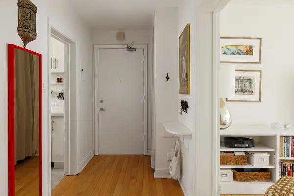 2368 Queen ST E #8, Toronto E02, ON M4E 1H4