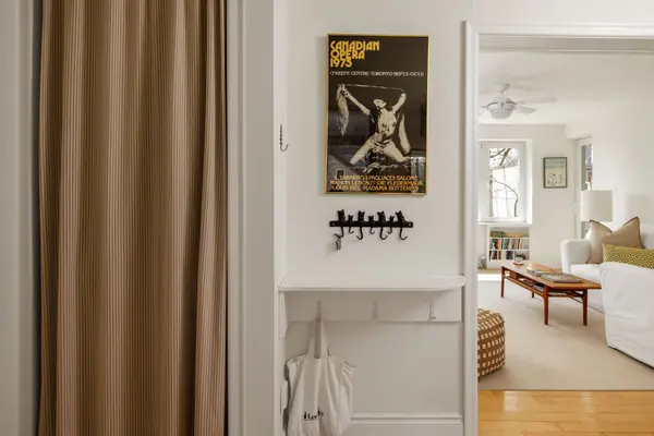 2368 Queen ST E #8, Toronto E02, ON M4E 1H4