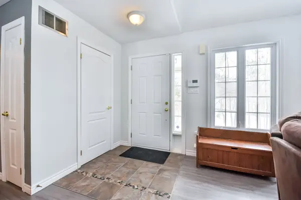 4927 25 Side RD, Essa, ON L4M 4S4