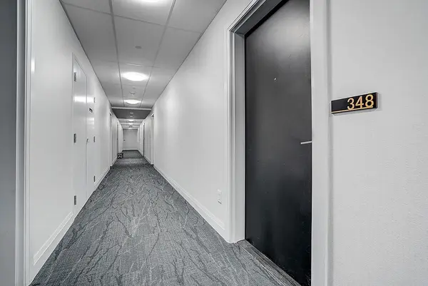 555 William Graham DR #348, Aurora, ON L4G 4H9