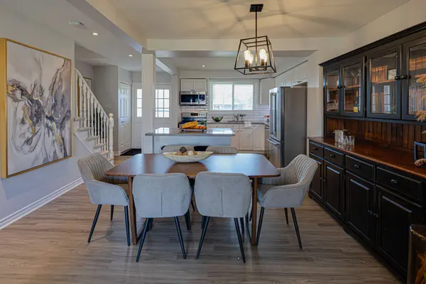 251 Stouffer ST, Whitchurch-stouffville, ON L4A 4Y8