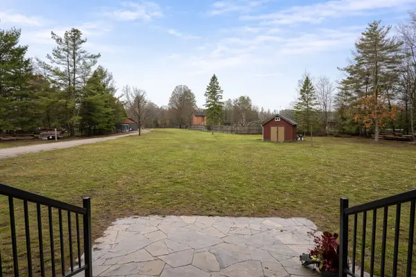 2091 Dwyer RD, Springwater, ON L9X 1L7
