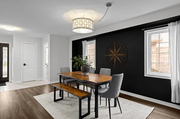 30 Megan CRES, Barrie, ON L4N 6E2