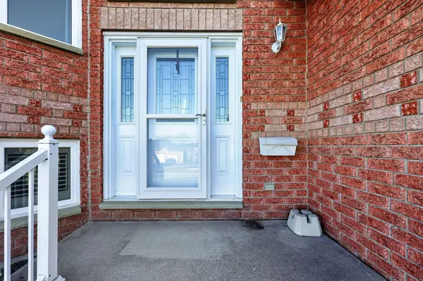 67 Maria ST, Penetanguishene, ON L9M 2G7