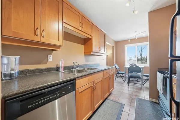 3030 Arlington AVENUE #16, Saskatoon, SK S7J 2J9