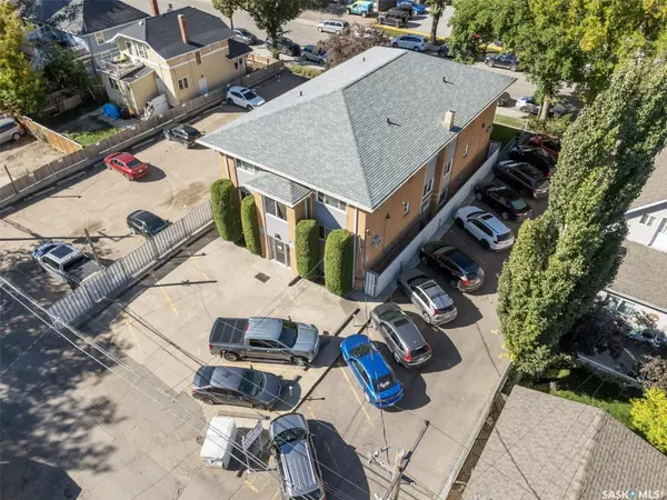 424 3rd AVENUE N, Saskatoon, SK S7K 2J3