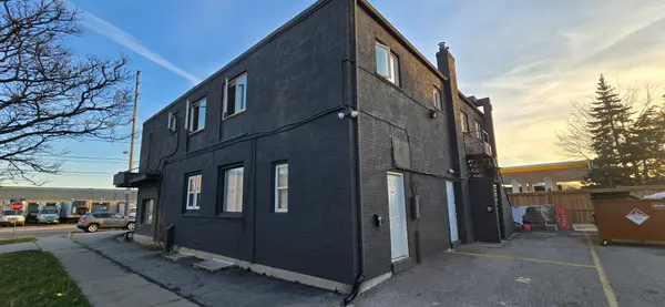 496 Horner AVE #4, Toronto W06, ON M8W 2B8