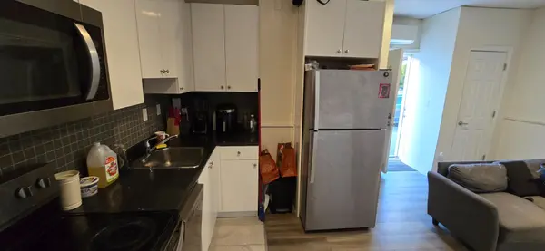 496 Horner AVE #4, Toronto W06, ON M8W 2B8