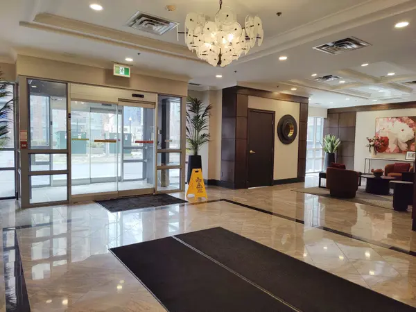 5 Michael Power PL #704, Toronto W08, ON M9A 0A3