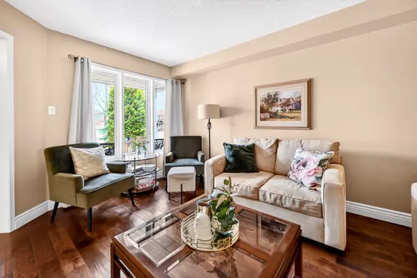 17 Chester CRES, Halton Hills, ON L7G 5W5