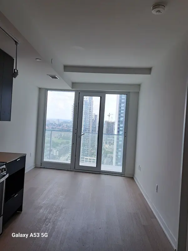 3883 Quartz RD #2212, Mississauga, ON L5B 4M6