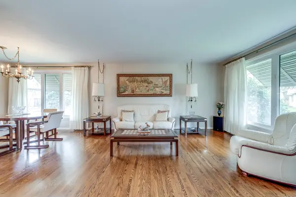 14 Tyler PL, Toronto W09, ON M9R 1L9