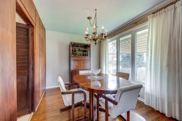 14 Tyler PL, Toronto W09, ON M9R 1L9