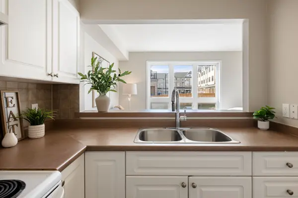 70 First ST #209, Orangeville, ON L9W 2E5