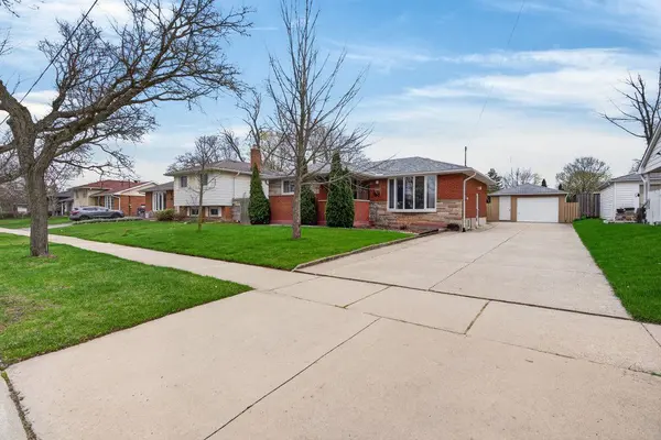 1502 Barker AVE, Burlington, ON L7P 2R4