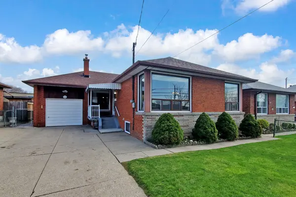 549 Rustic RD, Toronto W04, ON M6L 1X8
