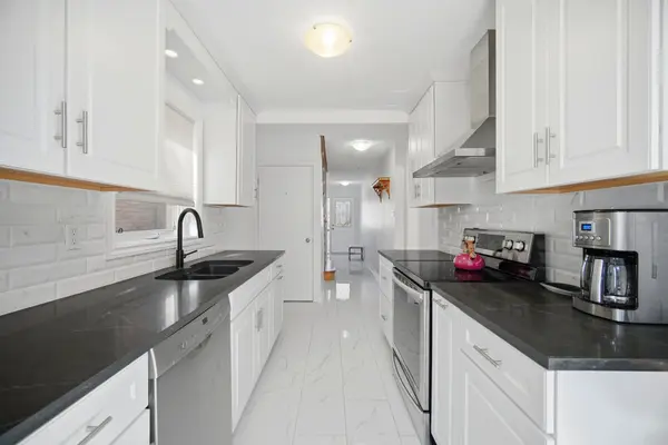 5593 Palmerston CRES, Mississauga, ON L5M 5Z8