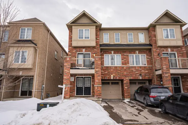 25 Golden Springs DR, Brampton, ON L7A 0C7