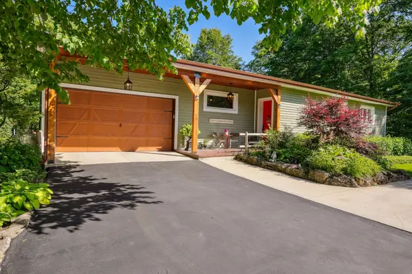 9878 15 Side Road, Halton Hills, ON L9T 2X9