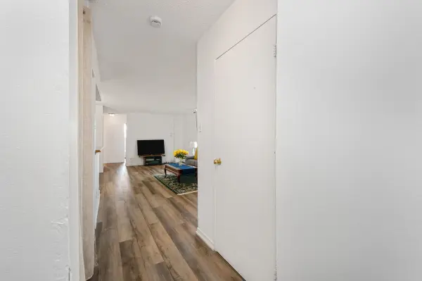 975 WARWICK CT #1501, Burlington, ON L7T 3Z7