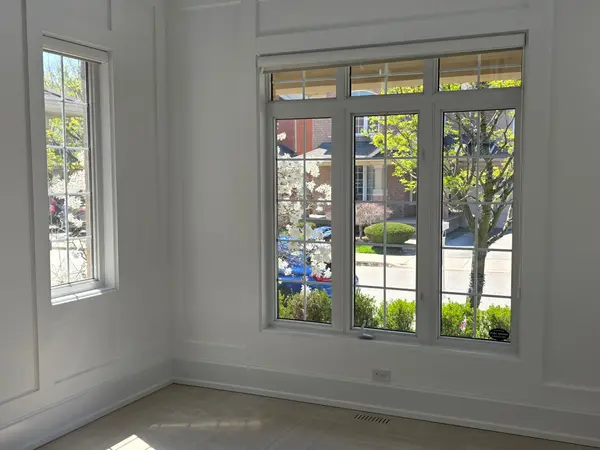 2096 Newell CRES, Burlington, ON L7L 7C2