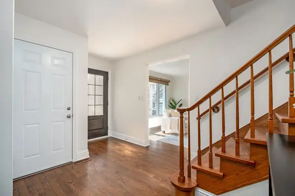 5193 Lakeshore RD, Burlington, ON L7L 1C7