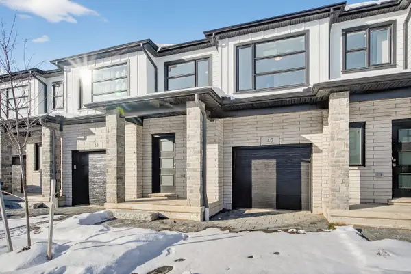 2700 Buroak DR S #45, London North, ON N6G 5B6