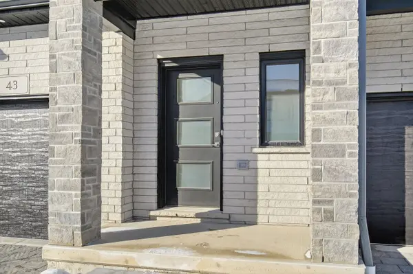 2700 Buroak DR S #45, London North, ON N6G 5B6