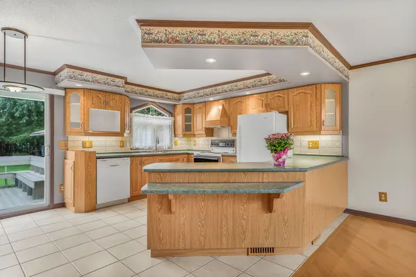 29 Louise CRES, Russell, ON K0A 1W0