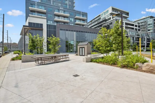 93 Arthur ST S #806, Guelph, ON N1E 0S6