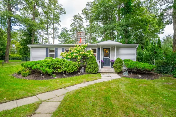 113 Victoria Beach RD, Cramahe, ON K0K 1S0