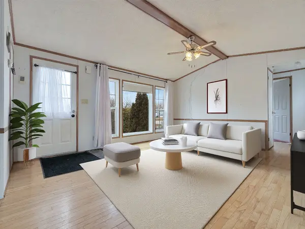 34 SUNSET LN, Horton, ON K7V 0A5