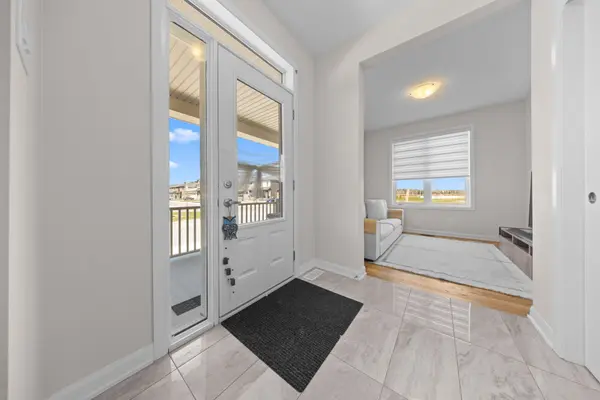 320 Basalt LN, Kanata, ON K2T 0P9