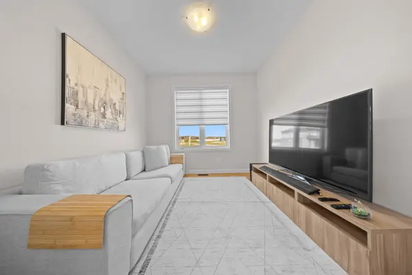 320 Basalt LN, Kanata, ON K2T 0P9