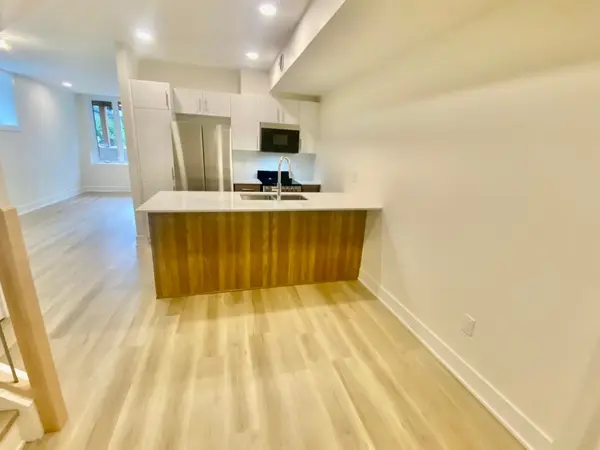 152B Columbus AVE #E, Overbrook - Castleheights And Area, ON K1K 1R1