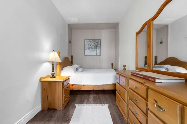 73 Norman ST, Hamilton, ON L8H 4J4