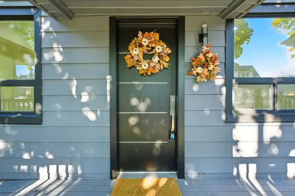 9 Alice ST, Hamilton, ON L8H 4R5