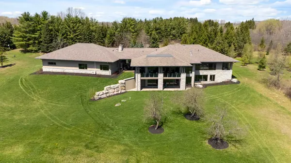 10231 Melrose DR, Middlesex Centre, ON N0L 1R0