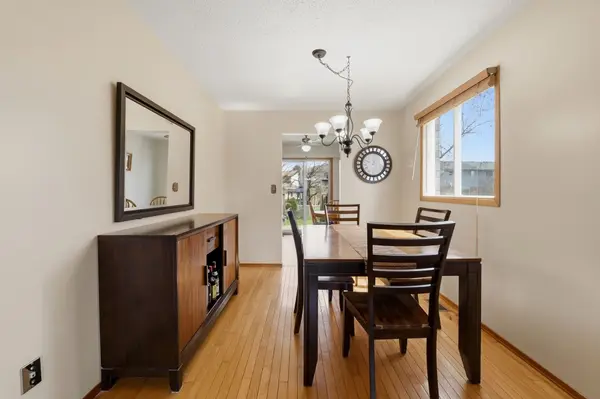 693 Cedarwood DR, Kingston, ON K7P 2H8