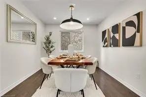 31 Peer CT, Hamilton, ON L9K 0C5