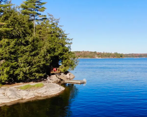 1062 Elmhurst LN, Dysart Et Al, ON K0M 1S0