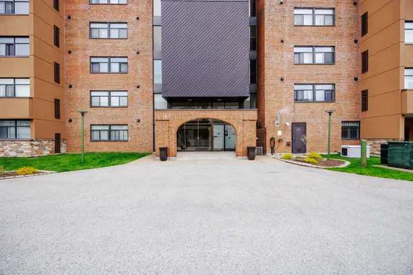 276 Oakdale AVE #506, St. Catharines, ON L2P 3S5