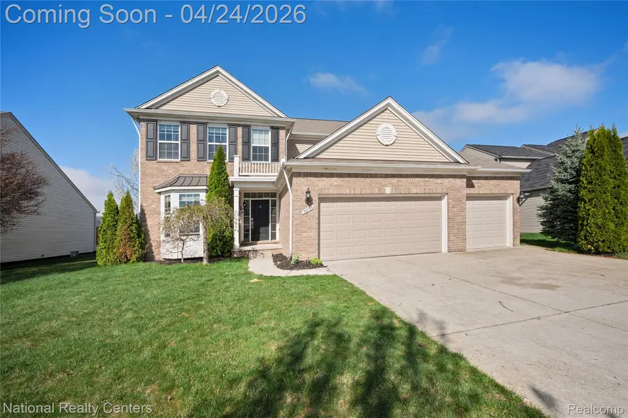 56753 Lindale AVE, Macomb Township, MI 48042