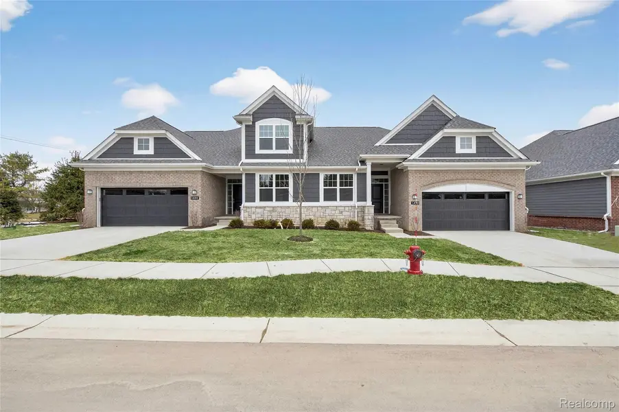 1496 Turner DR #1, Commerce Charter Township, MI 48390