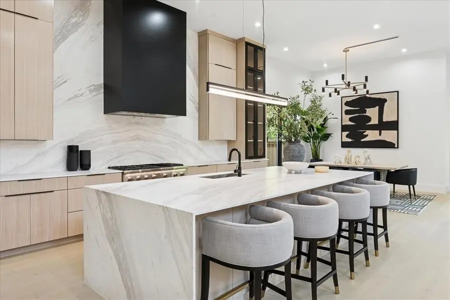 7111 Coronado Avenue, Dallas, TX 75214