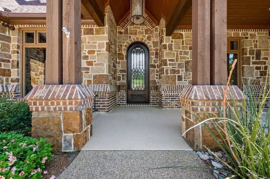 5581 Nancy Circle, Chandler, TX 75758