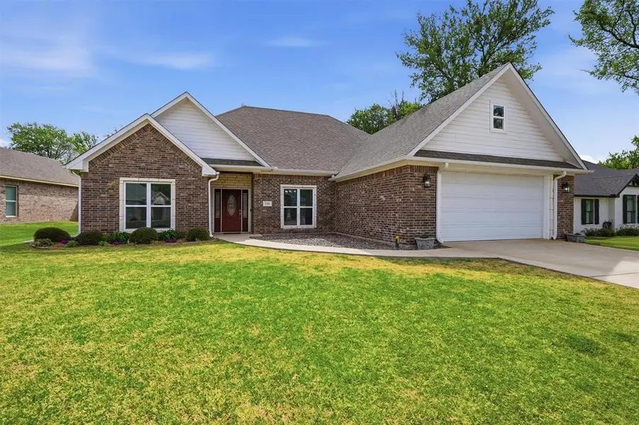 230 Bent Oak Drive, Pottsboro, TX 75076